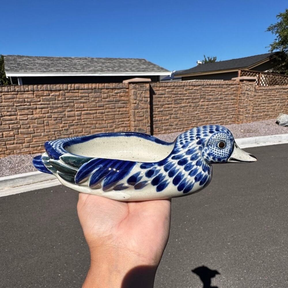 Mexican Ken Edwards El Palomar stoneware blue white ceramic duck dish planter